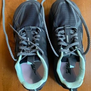 Women's Altra Lone Peak 4.5 size 7